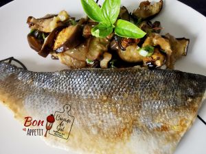 Recette Plat estival : Filet de bar grillé et aubergines au four