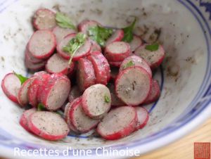 Recette Salade de radis rose, vinaigrette au sésame noir