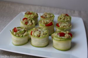 Recette Makis de courgettes: une présentation originale pour un apéritif vegan frais, sain et coloré!