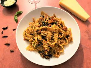 Recette Pâtes au thon, tomate, olives et câpres