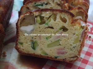 Recette Cake courgette chèvre jambon olives