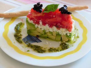 Recette Tartare de tomate, avocat et fêta