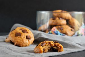 Recette Cookies vegan et sans gluten à la citrouille et aux pépites de chocolat