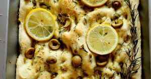 Recette Focaccia aux olives, au romarin & au citron