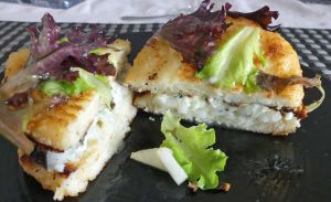 Recette Hamburger façon pain perdu poire et gorgonzola * – Recettes autour d’un ingrédient # 125