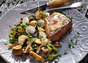 Recette Pavés de boeuf flambés au Calvados, champignons aux coques