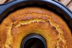 Recette Gâteau au yaourt extra moelleux et léger: Un dessert aérien qui ravira vos papilles