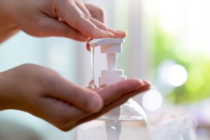 Recette The Risks of Overusing Hand Sanitizer