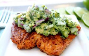 Recette Saumon grillé avec une salsa d’avocat