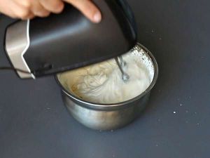 Recette Bûche sans moule en forme de chalet façon tiramisu pour les amoureux de café