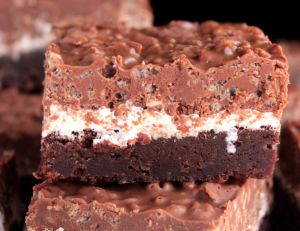 Recette Ces brownies croustillants au chocolat et beurre d'arachides sont totalement décadents!