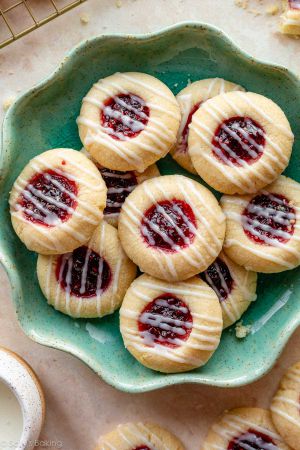 Recette Raspberry Almond Thumbprint Cookies