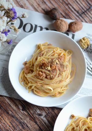 Recette Pâtes et bolognaise de chou fleur et noix #vég
