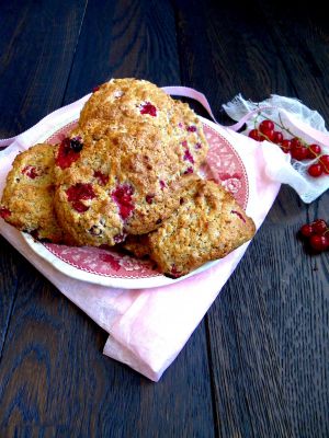 Recette Scones véganes aux groseilles, coco et sarrasin