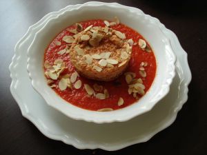 Recette Facile : Île flottante au paprika et coulis de poivron savoureux