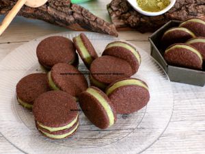 Recette OREO au matcha et cacao d'après Edd Kimber (The Boy Who Bakes) : sablés cacao, ganache matcha et chocolat blanc