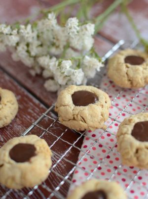 Recette Biscuits aux flocons d'avoine, purée de cacahouète et chocolat #vég