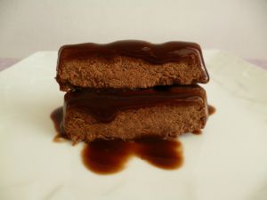 Recette Brownie cru végan hyperprotéiné à 150 kcal (diététique, sans gluten ni beurre ni sucre ni oeuf et très riche en fibres)