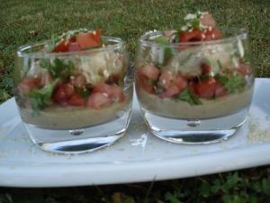 Recette Facile : Verrine de caviar d’aubergine et tomate fraîche savoureuse