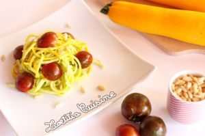 Recette Spaghetti de courgette jaune sauce avocat et citron vert {Vegan et Cru}