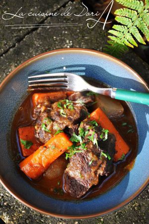 Recette Joue de boeuf au vin rouge, carottes & navets