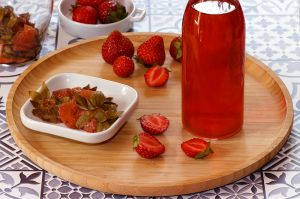 Recette Vinaigre aux queues de fraises