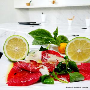 Recette CARPACCIO DE BOEUF  - huile d'olive / citron/basilic/yuzu / parmesan