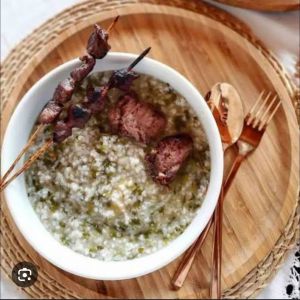 Recette Vary amin'anana sy kitoza(soupe de riz au brede et fumee de ze