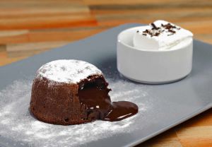 Recette Soufflé au Chocolat : Le Dessert Aérien qui Impressionnera vos Convives