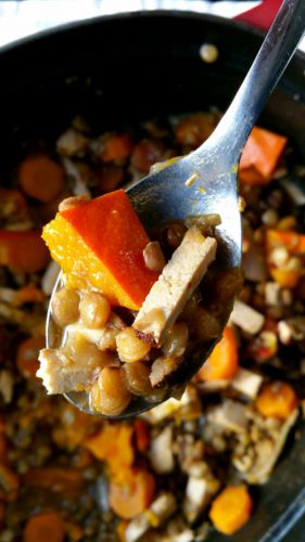 Recette Envie de potée d’automne : lentilles/tofu fumé/potimarron/carottes (vegan)