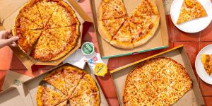 Recette I Tried Pizza From 4 Popular Delivery Pizza Chains—This Is the One I’ll Order Again