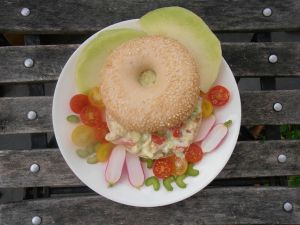 Recette Bagel avocat -tomate- mayo