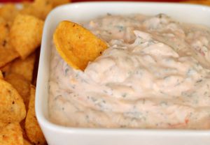 Recette Cette recette FACILE de trempette mexicaine à la crème sure est absolument parfaite!