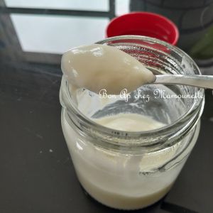 Recette YAOURTS MAISON vanillés et à la confiture de fraise maison