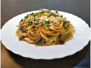 Recette Pâtes au poulet, sauce crémeuse aux champignons