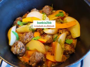 Recette Tajine de keftas aux poires, courge et raisins secs