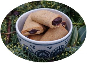 Recette Biscuits fourrés à la farine semi-complète, chocolat & fève tonka