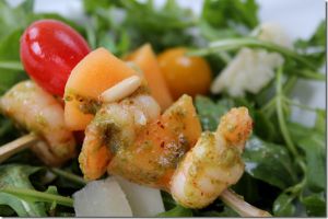 Recette Salade composée / brochette melon-crevette