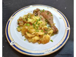 Recette Cuisses et manchons de canard avec de l'écrasée de pommes de terre à l'ail