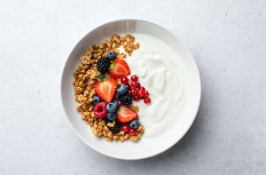 Recette The Best Time to Eat Yogurt for Gut Health, Weight Loss, and Stronger Bones