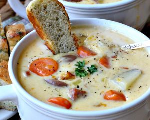 Recette Soupe canadienne au fromage est une découverte délicieuse et super facile à faire!