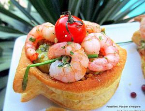 Recette Bouchée feuilletée 'forme poisson"  aux crevettes persillées