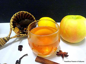 Recette Boisson chaude, jus de pommes artemisia graviola corossol - miel