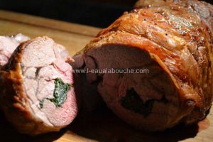 Recette Épaule d'Agneau Roulée Aux Herbes Basilic/Ail Des Ours