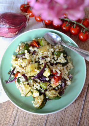 Recette Salade de fregola sarda et légumes rôtis au four #végétarien