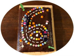 Recette Gâteau circuit aux fruits rouges & chocolat