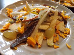 Recette Facile : Salade savoureuse d’endive, pomme, kumquats et Cheddar
