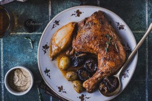 Recette Cuisse de Poulet aux pruneaux, sauce à la moutarde : une recette sucrée-salée
