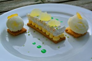 Recette L'idée d'une tarte au citron, fine meringue acidulée, sorbet thym-citron