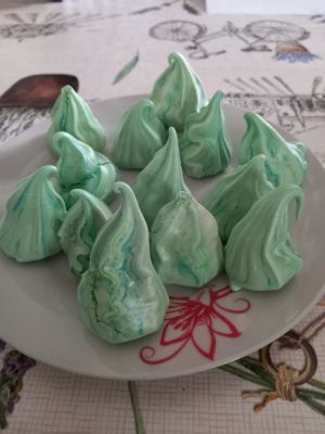 Recette Petits sapins en meringue